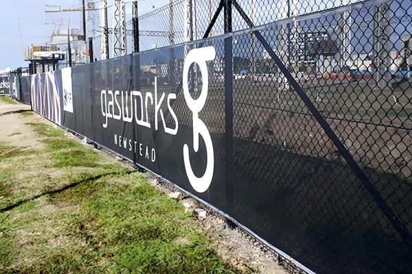 Top-Vorteile der Verwendung von PVC-Mesh-Tarps für Baustellen