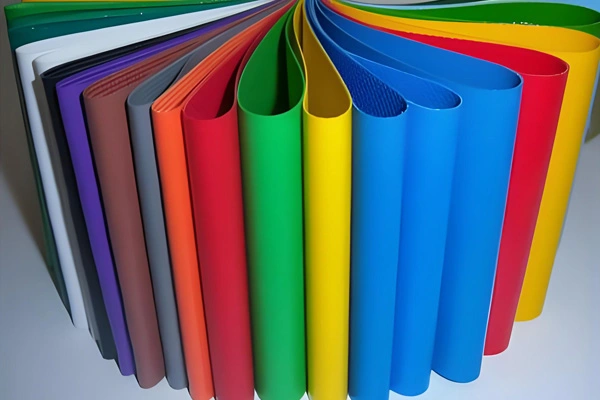 Merkmale des Schwimmbades PVC-Plane